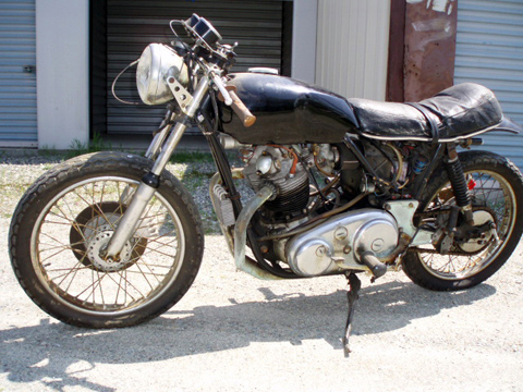 Buy restored classic British motorcycles, sell restoring vintage motorcycles, buy classic motorcycle parts & accessories, Triumph motorcycles, classic Harley Davidsons, BSA motorcycles, Norton motorcycles, BMW motorcycles, pre-1975 Honda motorcycles